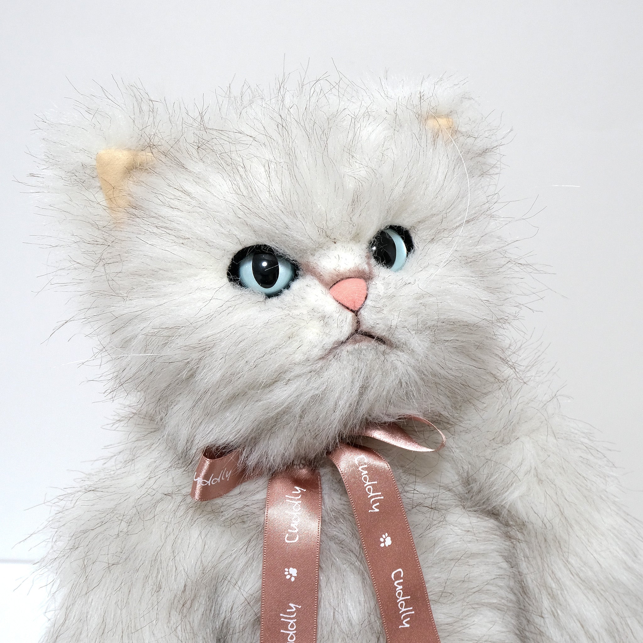 ベベ BeBe 猫のぬいぐるみ – Cuddly公式オンラインショップ